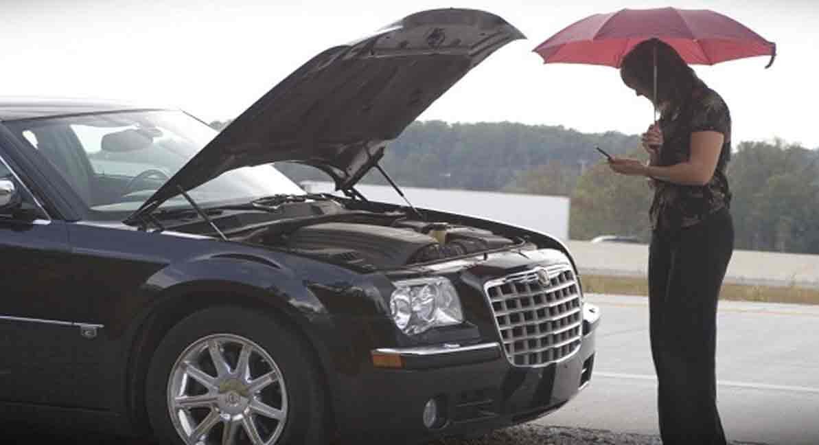 A-Guide-to-Safeguarding-Your-Car-Battery-in-Rain-and-Floods
